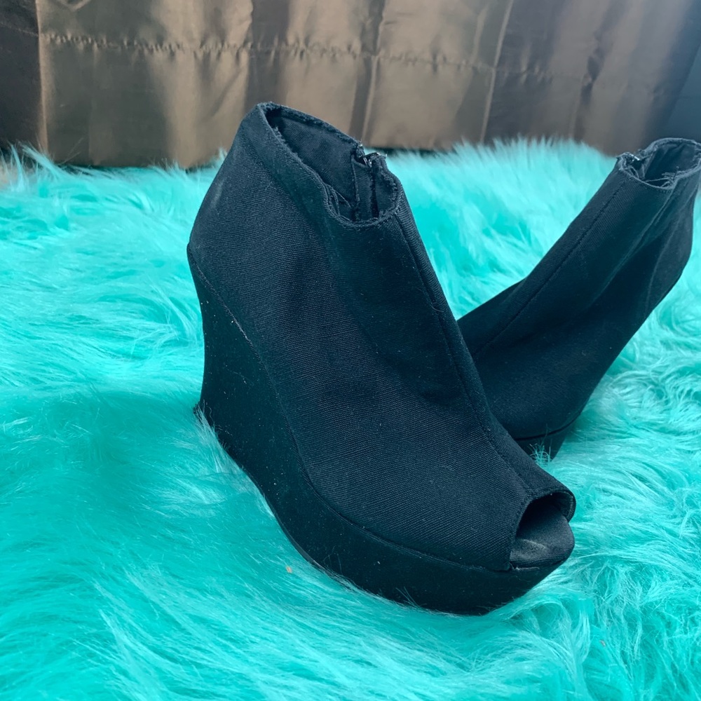 Forever 21 Black peep toe wedges